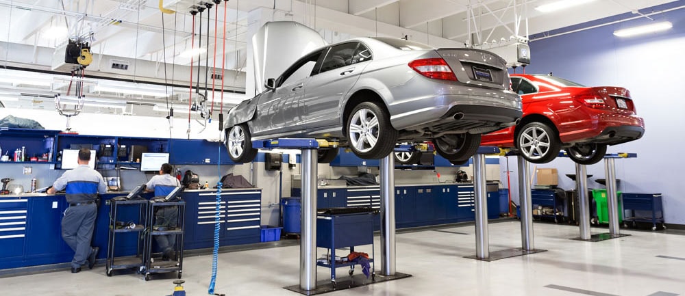 Mercedes-Benz technician at work